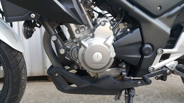 CB300F ราคา PCX รถปี 57 สวยไม่ล้มไม่ชนพร้อมใช้ เครื่องเดิมขี่นิ่ม CB300F ราคา PCX รถปี 57 สวยไม่ล้มไม่ชนพร้อมใช้ เครื่องเดิมขี่นิ่ม