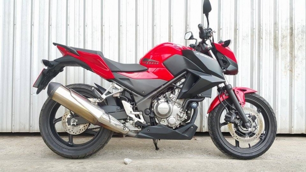 CB300F ราคา PCX ปี 2557 เครื่องเดิมขี่นิ่ม พร้อมใช้งานไม่ล้มชนแปะ