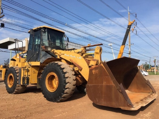 ขายรถตักล้อยาง CAT 962H รถนอกนำเข้าจากญี่ปุ่น สภาพสวยพร้อมใช้งาน มีVDOการทำงานครับ ขายรถตักล้อยาง CAT 962H รถนอกนำเข้าจากญี่ปุ่น สภาพสวยพร้อมใช้งาน มีVDOการทำงานครับ