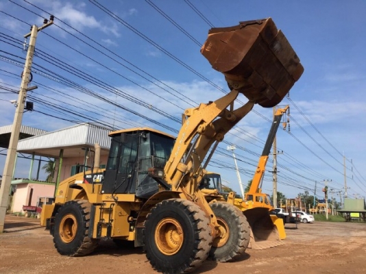 ขายรถตักล้อยาง CAT 962H รถนอกนำเข้าจากญี่ปุ่น สภาพสวยพร้อมใช้งาน มีVDOการทำงานครับ ขายรถตักล้อยาง CAT 962H รถนอกนำเข้าจากญี่ปุ่น สภาพสวยพร้อมใช้งาน มีVDOการทำงานครับ