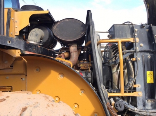 ขายรถตักล้อยาง CAT 962H รถนอกนำเข้าจากญี่ปุ่น สภาพสวยพร้อมใช้งาน มีVDOการทำงานครับ ขายรถตักล้อยาง CAT 962H รถนอกนำเข้าจากญี่ปุ่น สภาพสวยพร้อมใช้งาน มีVDOการทำงานครับ