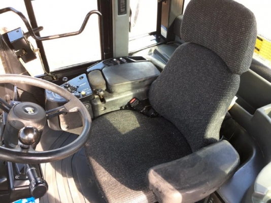 ขายรถตักล้อยาง CAT 962H รถนอกนำเข้าจากญี่ปุ่น สภาพสวยพร้อมใช้งาน มีVDOการทำงานครับ ขายรถตักล้อยาง CAT 962H รถนอกนำเข้าจากญี่ปุ่น สภาพสวยพร้อมใช้งาน มีVDOการทำงานครับ