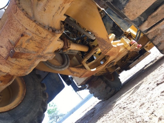 ขายรถตักล้อยาง CAT 962H รถนอกนำเข้าจากญี่ปุ่น สภาพสวยพร้อมใช้งาน มีVDOการทำงานครับ ขายรถตักล้อยาง CAT 962H รถนอกนำเข้าจากญี่ปุ่น สภาพสวยพร้อมใช้งาน มีVDOการทำงานครับ