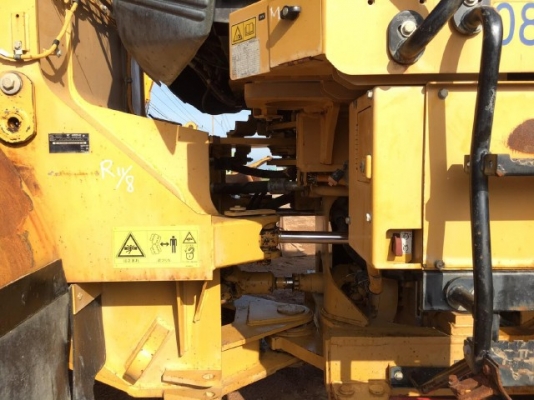 ขายรถตักล้อยาง CAT 962H รถนอกนำเข้าจากญี่ปุ่น สภาพสวยพร้อมใช้งาน มีVDOการทำงานครับ ขายรถตักล้อยาง CAT 962H รถนอกนำเข้าจากญี่ปุ่น สภาพสวยพร้อมใช้งาน มีVDOการทำงานครับ