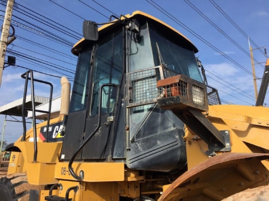 ขายรถตักล้อยาง CAT 962H รถนอกนำเข้าจากญี่ปุ่น สภาพสวยพร้อมใช้งาน มีVDOการทำงานครับ ขายรถตักล้อยาง CAT 962H รถนอกนำเข้าจากญี่ปุ่น สภาพสวยพร้อมใช้งาน มีVDOการทำงานครับ