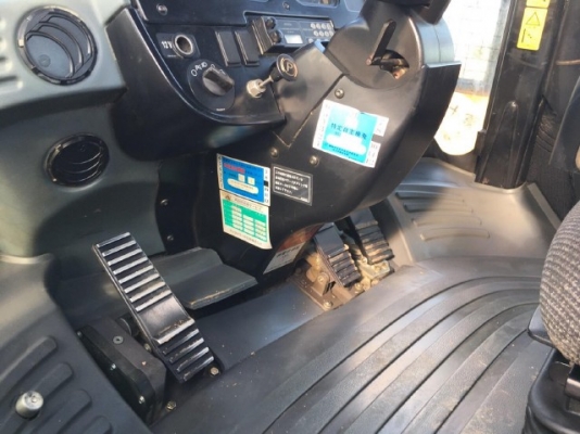 ขายรถตักล้อยาง CAT 962H รถนอกนำเข้าจากญี่ปุ่น สภาพสวยพร้อมใช้งาน มีVDOการทำงานครับ ขายรถตักล้อยาง CAT 962H รถนอกนำเข้าจากญี่ปุ่น สภาพสวยพร้อมใช้งาน มีVDOการทำงานครับ