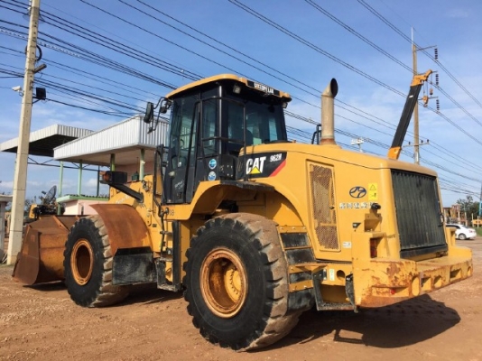 ขายรถตักล้อยาง CAT 962H รถนอกนำเข้าจากญี่ปุ่น สภาพสวยพร้อมใช้งาน มีVDOการทำงานครับ ขายรถตักล้อยาง CAT 962H รถนอกนำเข้าจากญี่ปุ่น สภาพสวยพร้อมใช้งาน มีVDOการทำงานครับ