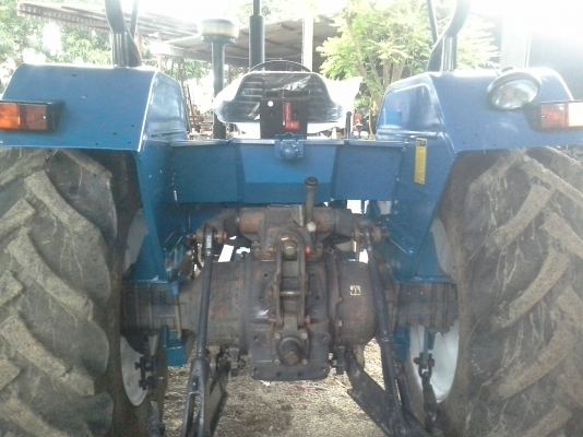 ขายฟอรด์ 6640 คานนิวฮอแลนด้นหน้าเอกสารเล่มทะเบียนพร้อมใช้