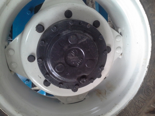 ขายฟอรด์ 6640 คานนิวฮอแลนด้นหน้าเอกสารเล่มทะเบียนพร้อมใช้