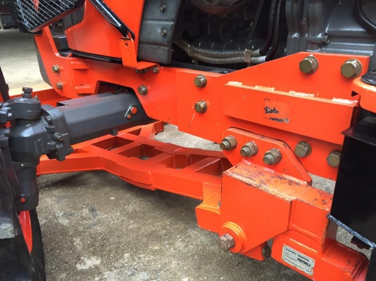 ขายรถไถ Kubota M7040 (4WD) พร้อมดันหน้า ผานพรวนช้าง รถสวย พร้อมใช้งานครับ