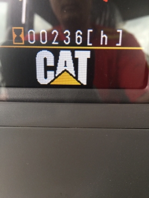 ขายรถแบคโฮ CAT 320 D2 ไมล์ 200 ชม.ราคา 3600000