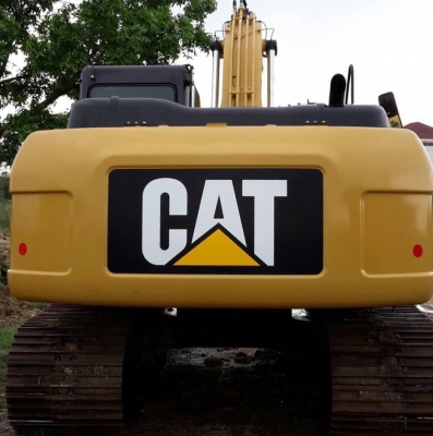 ขายรถแบคโฮ CAT 320 D2 ไมล์ 200 ชม.ราคา 3600000