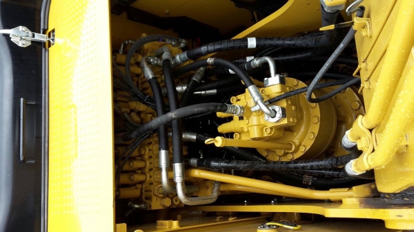 ขายรถแบคโฮ CAT 320 D2 ไมล์ 200 ชม.ราคา 3600000