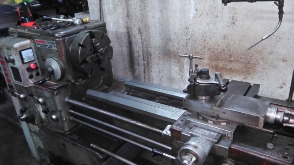 **ขายถูกๆ เครื่องกลึงมือสองจากญี่ปุ่น7.5ฟุต** HAMATU 20 4เพลาตั้งตัด เบรคตีน จี๋2สเตป 4จับ12นิ้ว หน้าจาน14 16 นิ้ว แน่นๆนิ่งๆพร้อมใช้งานครับ