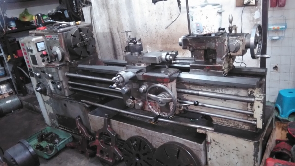 **ขายถูกๆ เครื่องกลึงมือสองจากญี่ปุ่น7.5ฟุต** HAMATU 20 4เพลาตั้งตัด เบรคตีน จี๋2สเตป 4จับ12นิ้ว หน้าจาน14 16 นิ้ว แน่นๆนิ่งๆพร้อมใช้งานครับ