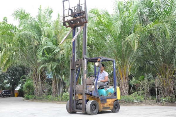 ลดกระหน่ำ!!ขายFORKLIFT KOMATSU FG15-17(1.5ตัน)(งากระดก) สวยเดิมจากญี่ปุ่น ยังไม่เคยใช้ในไทย 125,000เท่านั้น!!