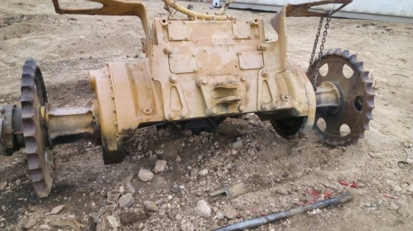 ขายอะไหล่รถแทรกเตอร์ D-4 D-5 D-6 สนใจโทรมาคุยกันครับ ของเก่าสภาพ ดี ขายไม่แพงครับ