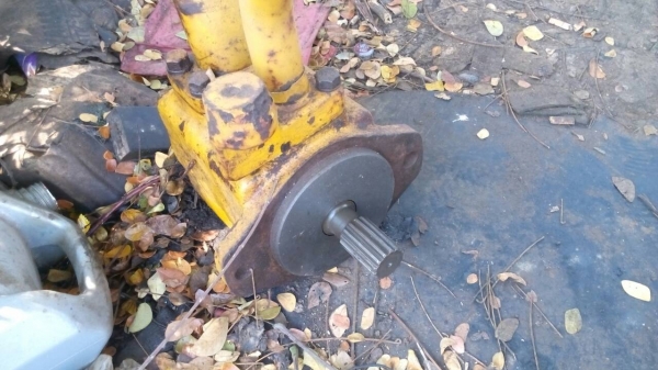 ขายอะไหล่รถแทรกเตอร์ D-4 D-5 D-6 สนใจโทรมาคุยกันครับ ของเก่าสภาพ ดี ขายไม่แพงครับ