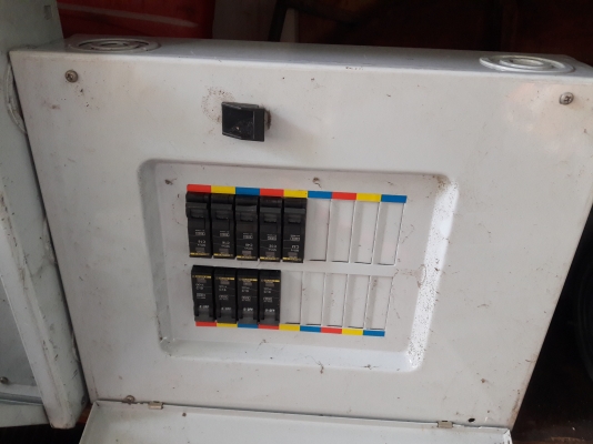 ขาย !! ตู้ไฟSQUARE.D 2ใบ ราคา2009