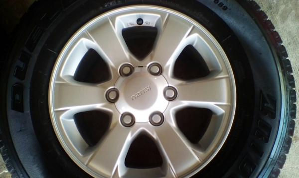 ล้อ Isuzu blue power 1.9 ddi ขอบ16 พร้อมยาง