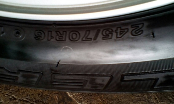 ล้อออนิวIsuzu ขอบ16 พร้อมยางดอกตรูมๆ