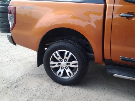 ล้อแม็ก FORD everest ขอบ 18 พร้อมยางใหม่ๆ