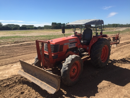 ขายรถไถ KUBOTA M5000 เครื่องดี สภาพสวยเดิมๆ ( ราคา 285,000 บาท ) (มีภาพวีดีโอ) พร้อมอุปกรณ์ 2 รายการ