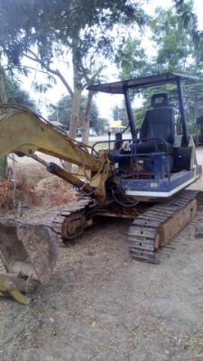 รถแมคโคโคมัสสุpc30