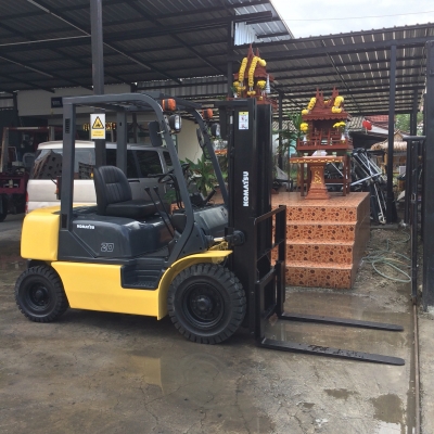 ขายรถยกโฟร์คลิฟท์Komat'Su 2ตันดีเซล ขายรถยกโฟร์คลิฟท์Komat'Su 2ตันดีเซล