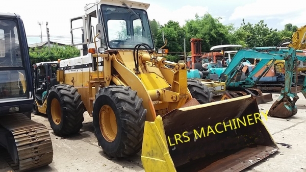 รถตักล้อยาง KOMATSU 515-2 รถตักล้อยาง KOMATSU 515-2