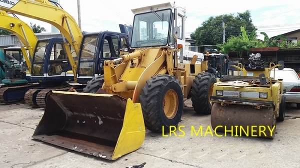 รถตักล้อยาง KOMATSU 515-2