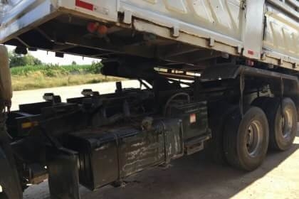 ขาย 2,650,000 ISUZU 360 ปี.56 รถสวย   22 ล้อ แม่ดั้ม-ลูกดั้ม 3 คาน สามมิตรลอนเฉียง วิ่งน้อย รถอยู่ จ.กาฬสินธุ  090-772-3710 090-772-3708