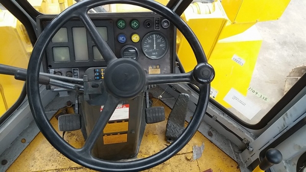 ขายรถตักล้อยางKOMATSU WA100-1