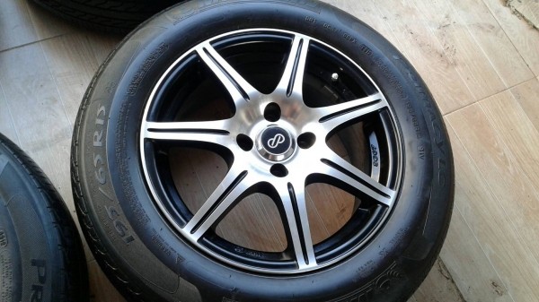 ล้อแม็ก 15 พร้อมยาง 195/65/15 ล้อแม็ก 15 พร้อมยาง 195/65/15