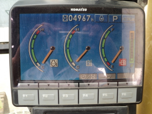 ขายรถขุด 20 ตัน  PC200-8 มีลายหัวเจาะ เก่านอก