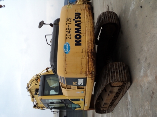 ขายรถขุด 20 ตัน  PC200-8 มีลายหัวเจาะ เก่านอก