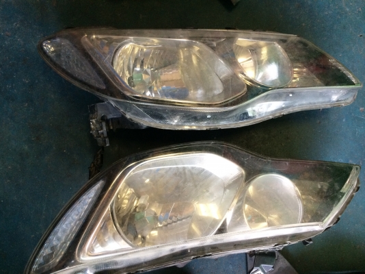 ขายไฟหน้าครับ เพือใครสนใจ