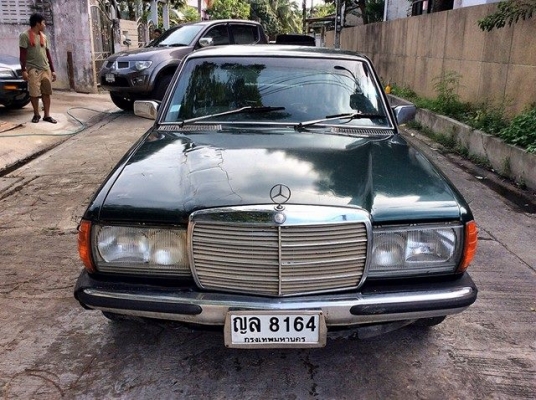 BENZ 300D AUTO W123