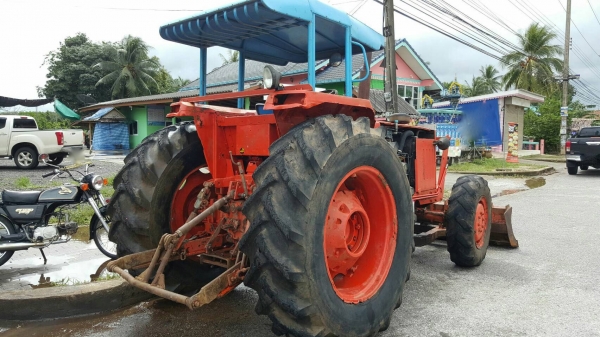 รถไถ KUBOTA  8950.     สนใจติดต่อ  081 - 6079515
