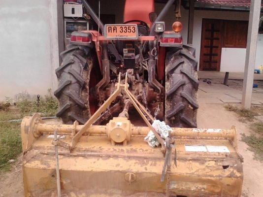 รถไถ 45 แรง DI  ปึ 53  เครื่องแห้งดี  พร้อมลุยงาน อุปกร  3 ชิ้น  ราคา  เบาฯฯ  250000 บาท    ดูรถ ที จ. ศรีสะเกษ   วันทูคอล 0986683479 dtac 0991751349 สิทธิ์ คับ