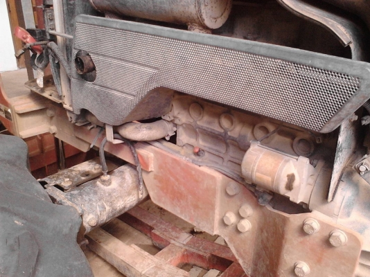 รถไถ 45 แรง DI  ปึ 53  เครื่องแห้งดี  พร้อมลุยงาน อุปกร  3 ชิ้น  ราคา  เบาฯฯ  250000 บาท    ดูรถ ที จ. ศรีสะเกษ   วันทูคอล 0986683479 dtac 0991751349 สิทธิ์ คับ