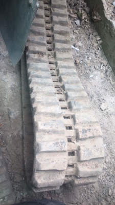 ขายค่ะ..แทรคยางขนาด PC40  สภาพสวย...เก่าญี่ปุ่น...ราคาไม่แพง...โทร..089-3818694  ดวงนภา