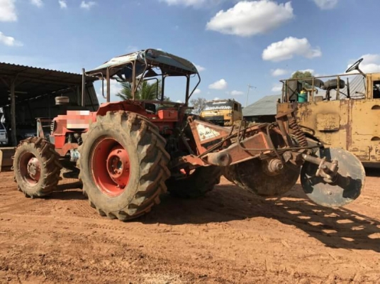 ขาย 315,000 KUBOTA M9000  สภาพพร้อมใช้งาน เครื่องเกียร์แน่น หาง 6 ไม่มีตก กำลังดี สองเพลา รถพร้อมใช้งาน (ไม่มีเล่มทะเบียน ตัวแรก) ปี 50 รถอยุ่ จ.อุบล 090-772-3710 090-772-3708