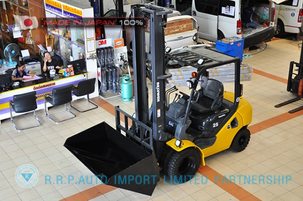 ขายรถโฟล์คลิฟท์มือสอง KOMATSU FD25C-16-731295 นำเข้าจากประเทศญี่ปุ่น 100\% ไม่เคยใช้งานในไทย