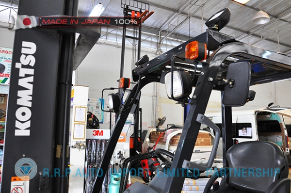 ขายรถโฟล์คลิฟท์มือสอง KOMATSU FD25C-16-731295 นำเข้าจากประเทศญี่ปุ่น 100\% ไม่เคยใช้งานในไทย