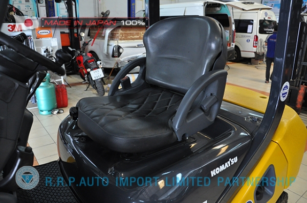 ขายรถโฟล์คลิฟท์มือสอง KOMATSU FD25C-16-731295 นำเข้าจากประเทศญี่ปุ่น 100\% ไม่เคยใช้งานในไทย