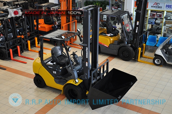 ขายรถโฟล์คลิฟท์มือสอง KOMATSU FD25C-16-731295 นำเข้าจากประเทศญี่ปุ่น 100\% ไม่เคยใช้งานในไทย