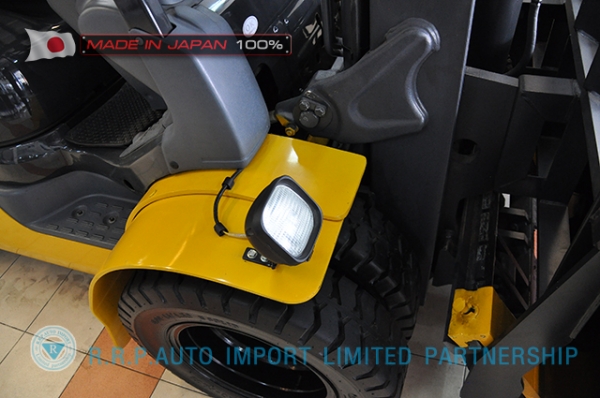 ขายรถโฟล์คลิฟท์มือสอง KOMATSU FD25C-16-731295 นำเข้าจากประเทศญี่ปุ่น 100\% ไม่เคยใช้งานในไทย