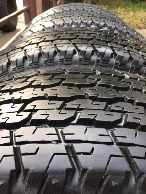 ยาง Bridgestone 265 70 16 ปี15 ดอกเต็ม ไม่มีปะ เนื้อนิ่มๆ ใช้กันยาว ราคาไม่แพง ยาง Bridgestone 265 70 16 ปี15 ดอกเต็ม ไม่มีปะ เนื้อนิ่มๆ ใช้กันยาว ราคาไม่แพง