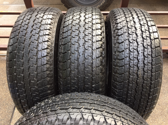 ยาง Bridgestone 265 70 16 ปี15 ดอกเต็ม ไม่มีปะ เนื้อนิ่มๆ ใช้กันยาว ราคาไม่แพง ยาง Bridgestone 265 70 16 ปี15 ดอกเต็ม ไม่มีปะ เนื้อนิ่มๆ ใช้กันยาว ราคาไม่แพง